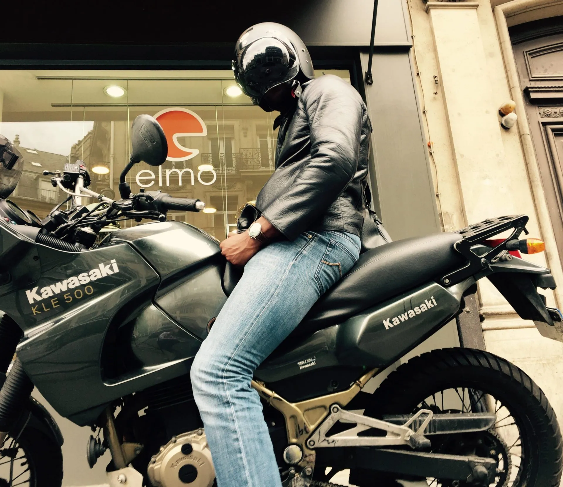 CASQUE BELL – CUSTOM 500 / Solid Matte Black – Image 3