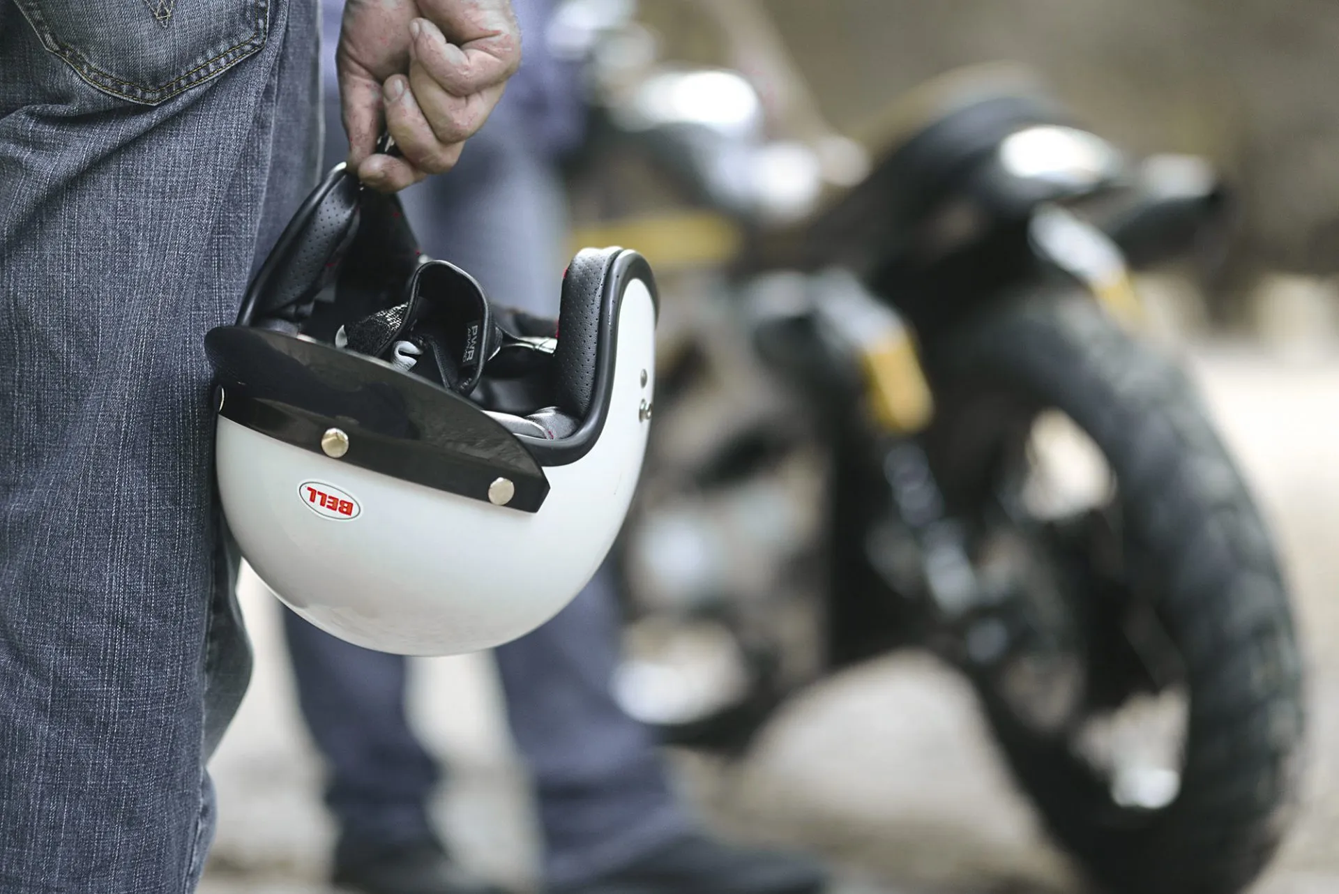 CASQUE BELL – CUSTOM 500 / Vintage white – Image 2