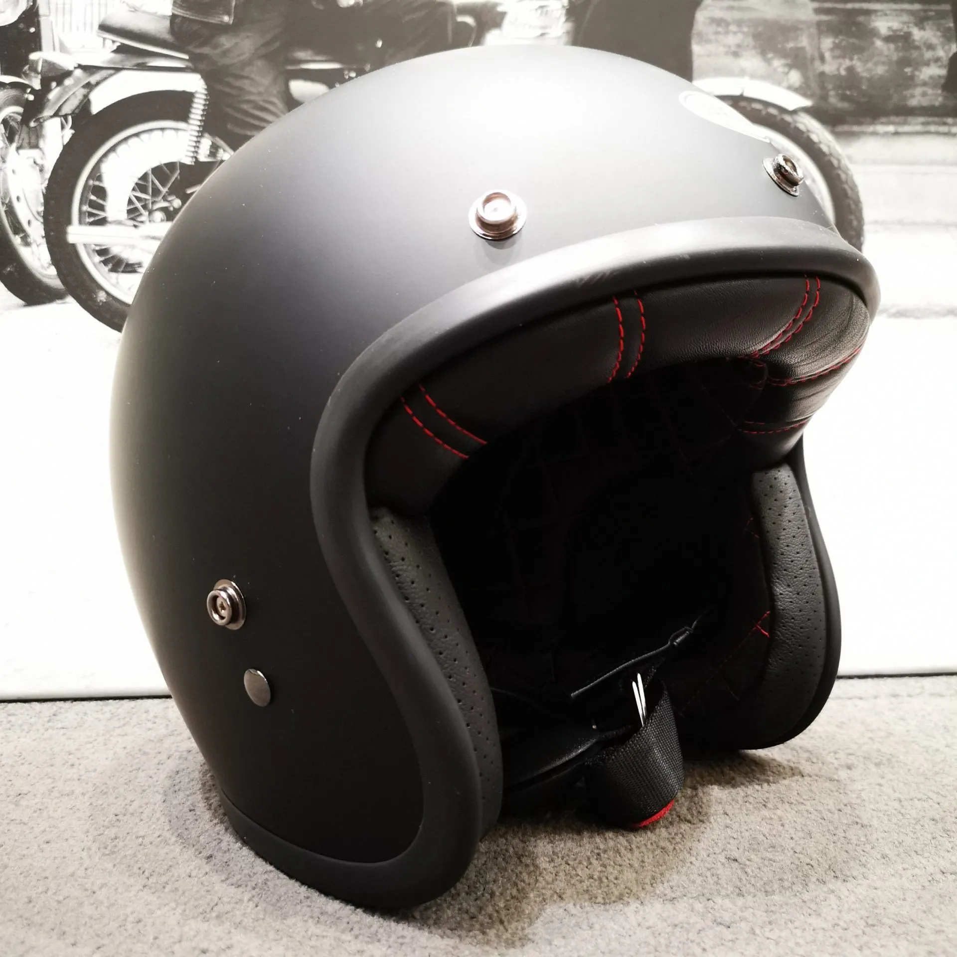CASQUE BELL – CUSTOM 500 / Solid Matte Black – Image 4