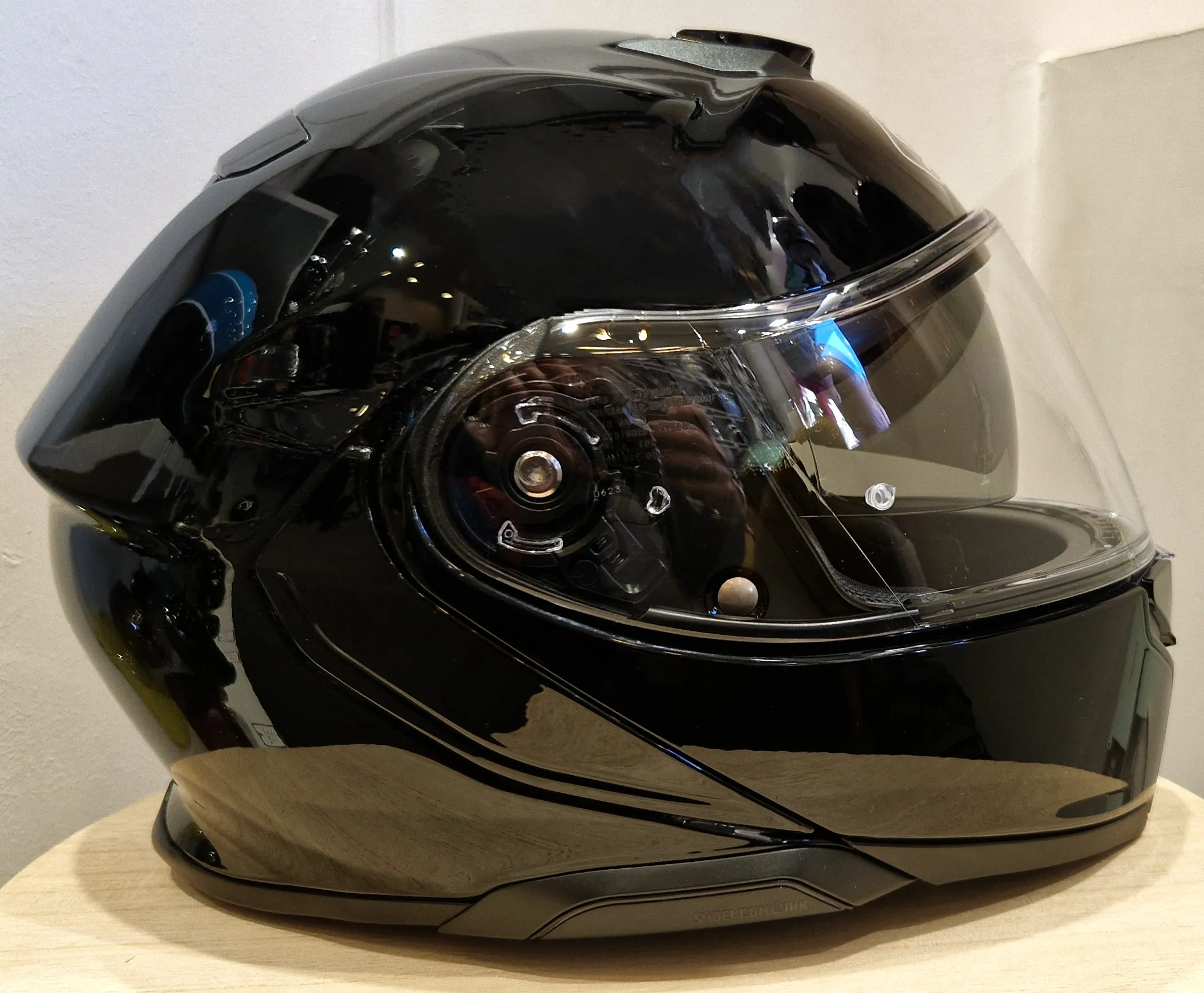 Casque SHOEI Neotec 3 Black (Noir brillant) – Image 2