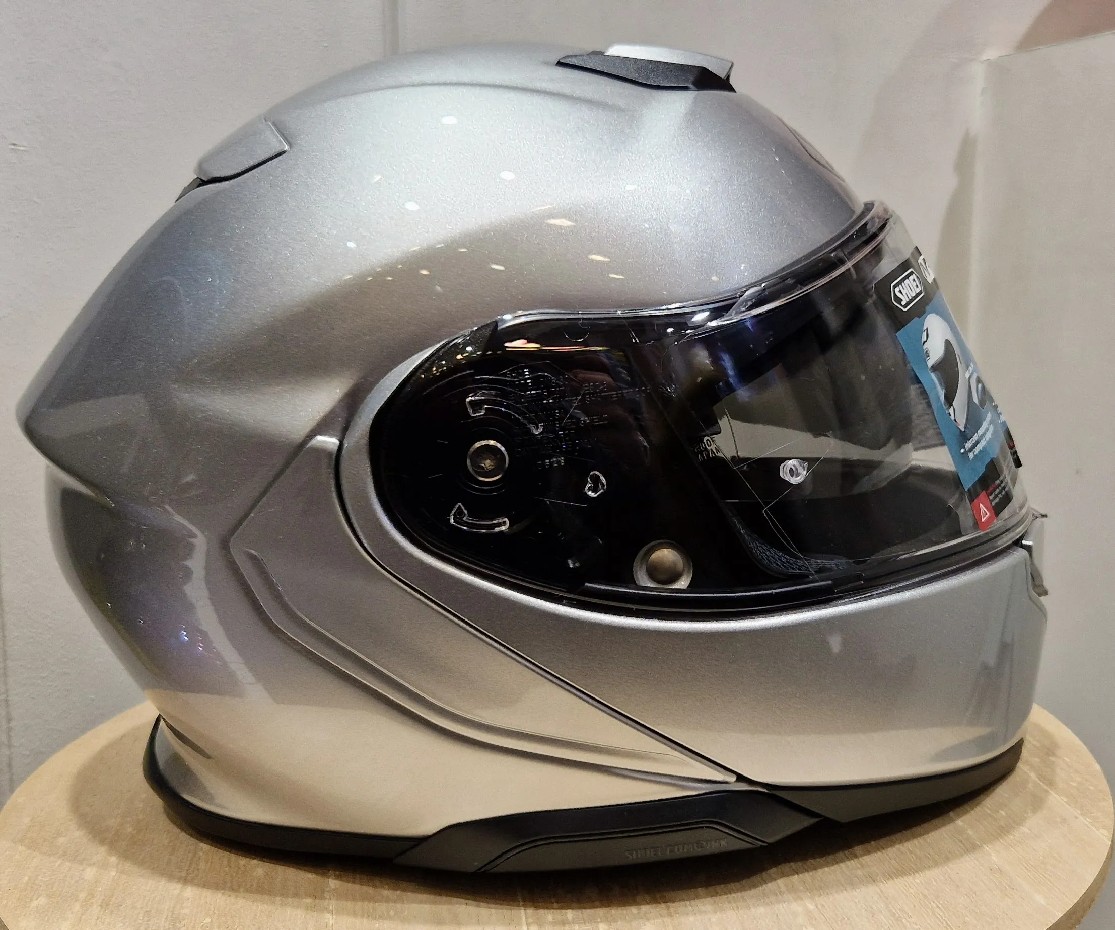 Casque SHOEI Neotec 3 Gris Silver – Image 4